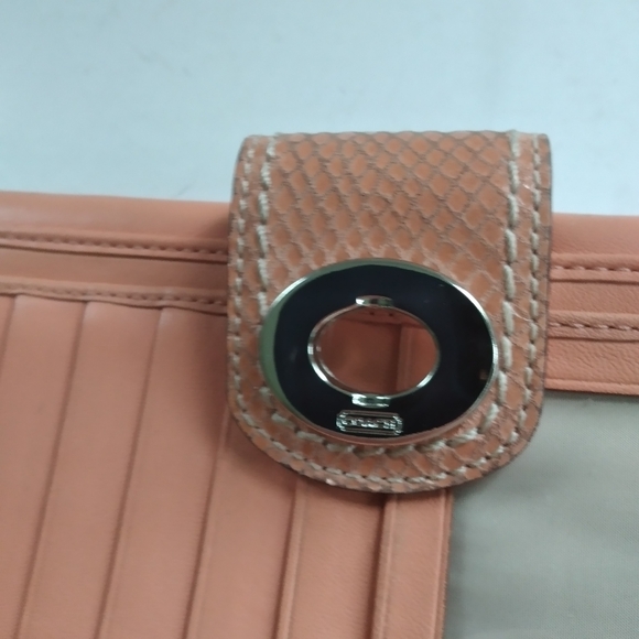 Coach peach leather and snake wallet - Picture 5 of 6